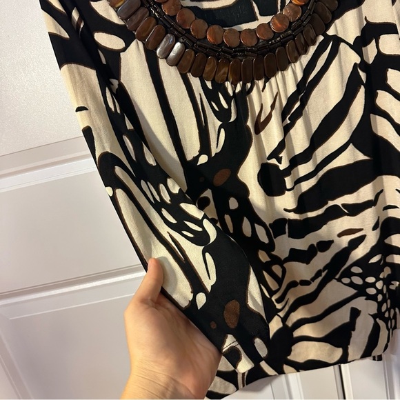 Chicos travelers size 0 animal print beaded 3/4 sleeves brown tan - Picture 5 of 7